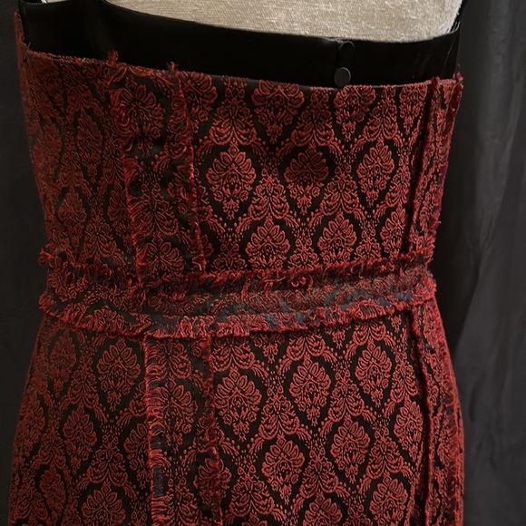 GORGEOUS BROCADE COCKTAIL DRESS - Picture 2 of 6